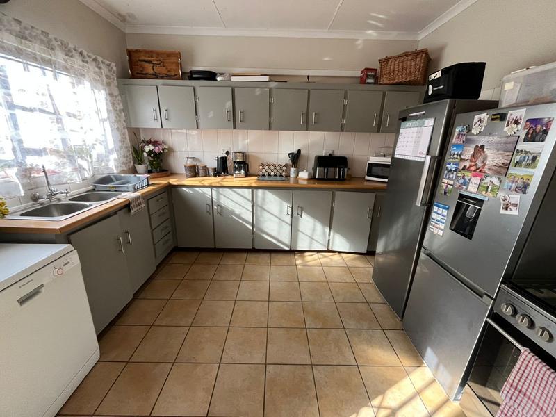 2 Bedroom Property for Sale in Kannoniers Park North West